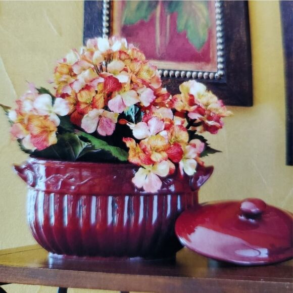 Celebrating Home stoneware berry 4 quart bean pot - Picture 7 of 9